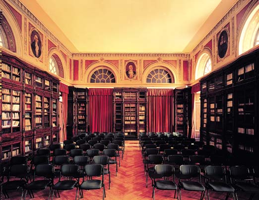 Ex Monastero di Donnaromita. Biblioteca della vecchia sede della Facoltà d'Ingegneria in Via Mezzocannone